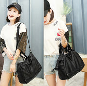 Autumn and winter new Messenger bag washed leather large capacity motorcycle bag handbags shoulder bag ladies big bag