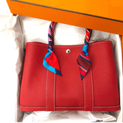 Contrast crossbody bag